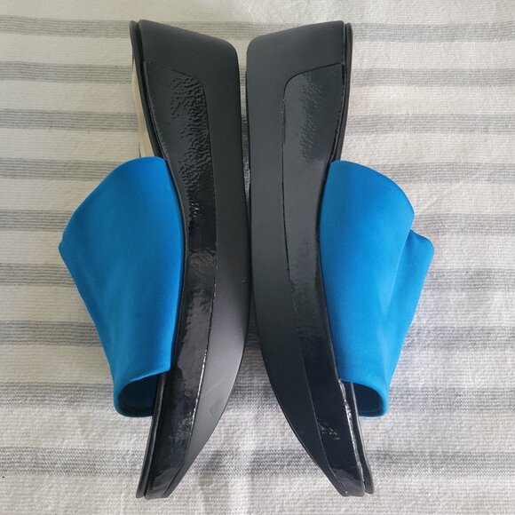 Kenneth Cole Wedge Slides - Picture 5 of 10